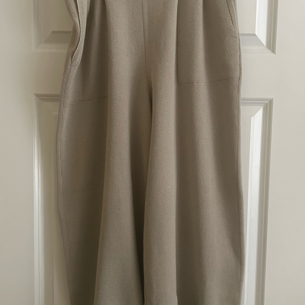 Free People Freya Set, falling petals, size LARGE - Picture 4 of 6